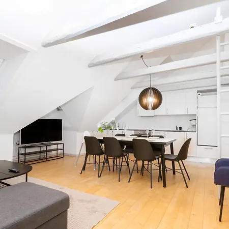 In An Oasis Of Life, Comfort & Style شقة