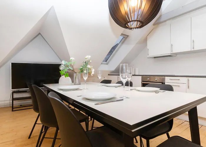 In An Oasis Of Life, Comfort & Style * Århus